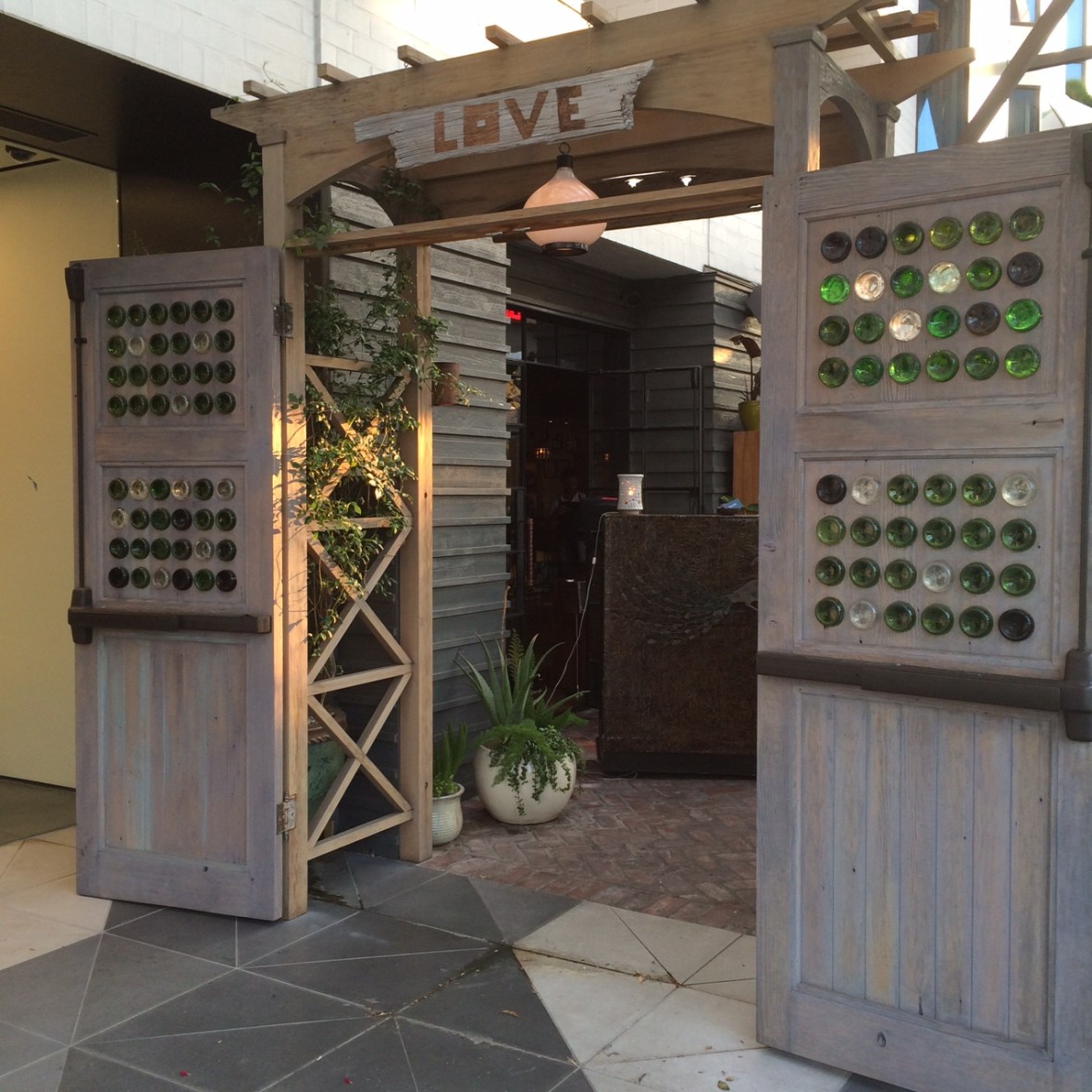 Love this mini pergola at Estrella Sunset